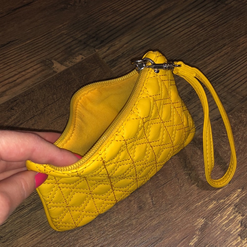 Express wristlet - Picture 4 of 4